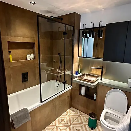 Luxury Central Flat With Stunning Views And Pool London Exterior photo