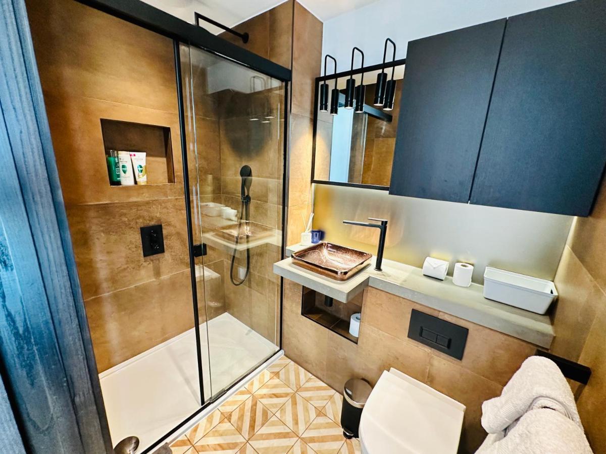 Apartment Luxury Flat With Stunning Views And Pool
